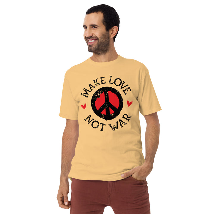 Make love not war Men’s premium heavyweight tee