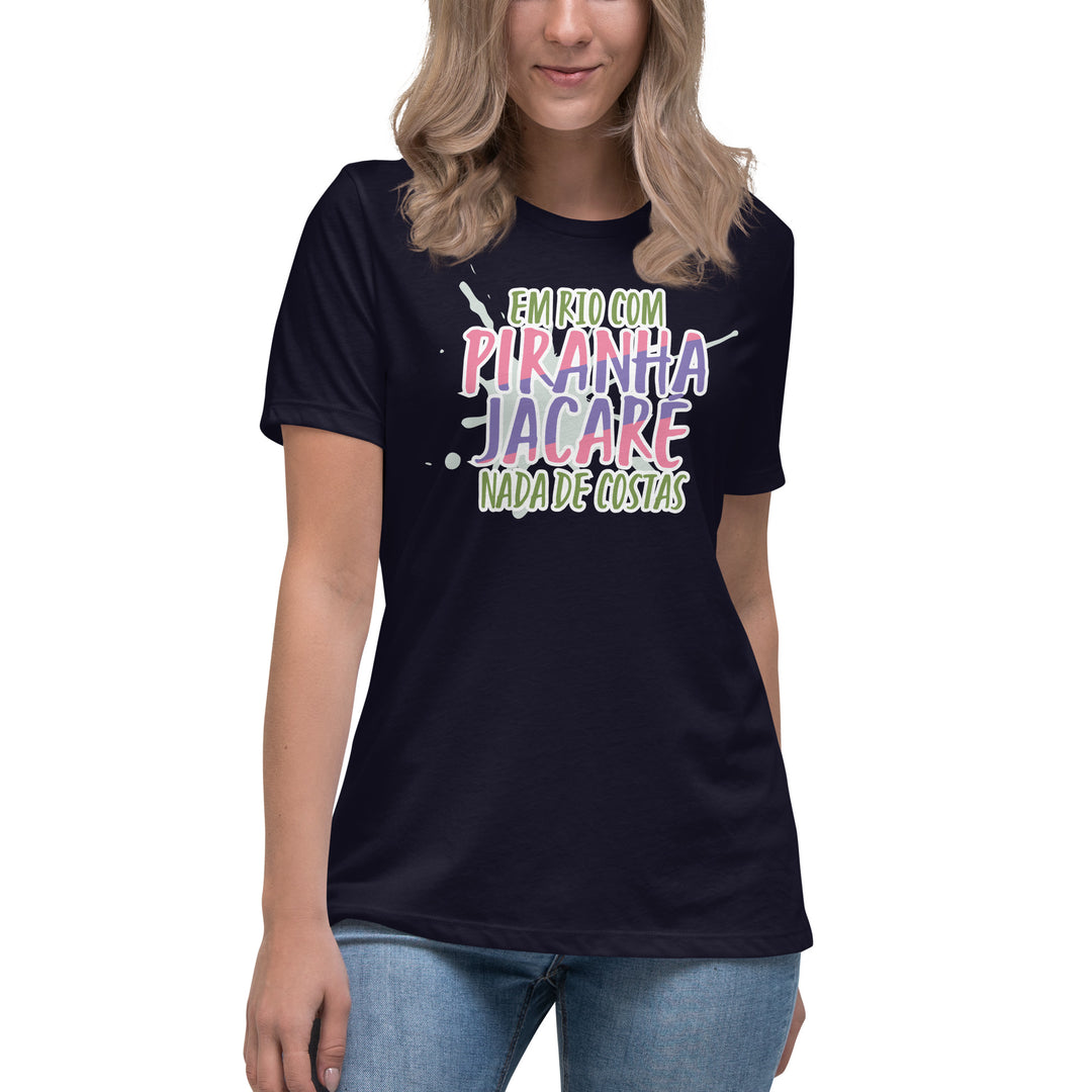 Em rio com piranha jacaré nada de costas Women's Relaxed T-Shirt