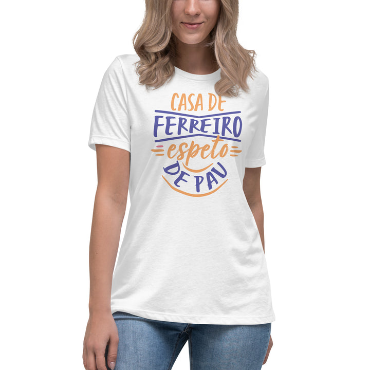 Casa de ferreiro espeto de pau Women's Relaxed T-Shirt